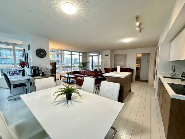 Spaciuos Suite w/parking gallery image 2