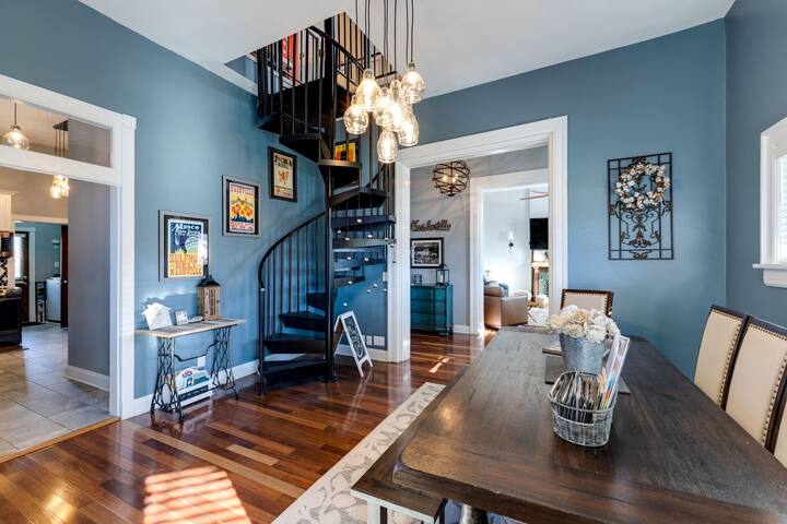 Music Row/Gulch/Vandy Walkable Home-Sleeps 12 gallery image 4