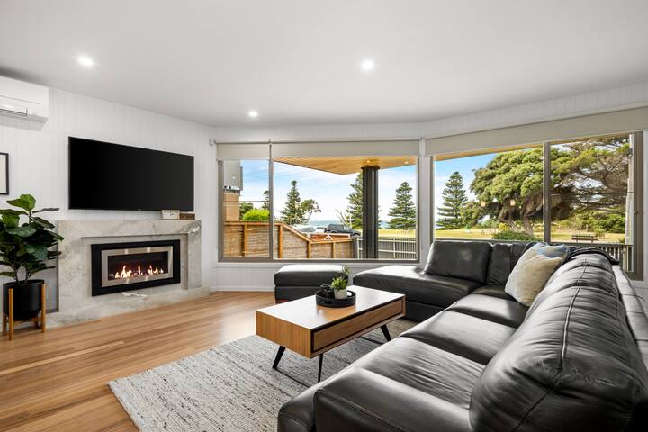 Beach Front Bliss with an Outdoor Spa!