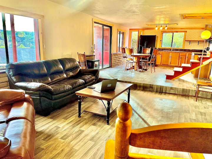 The Cowboy's Lookout - Prescott Views & Vibes - Prescott Valley, AZ