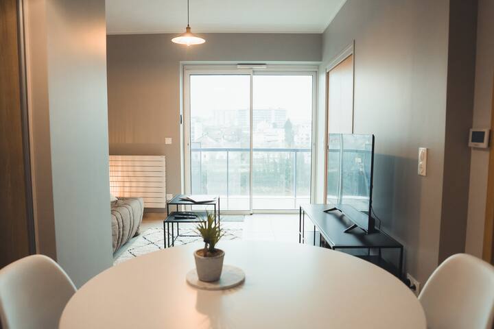 Appartement Neuf • Parking • Balcon Proche Gare - ibis budget Besançon Centre Gare