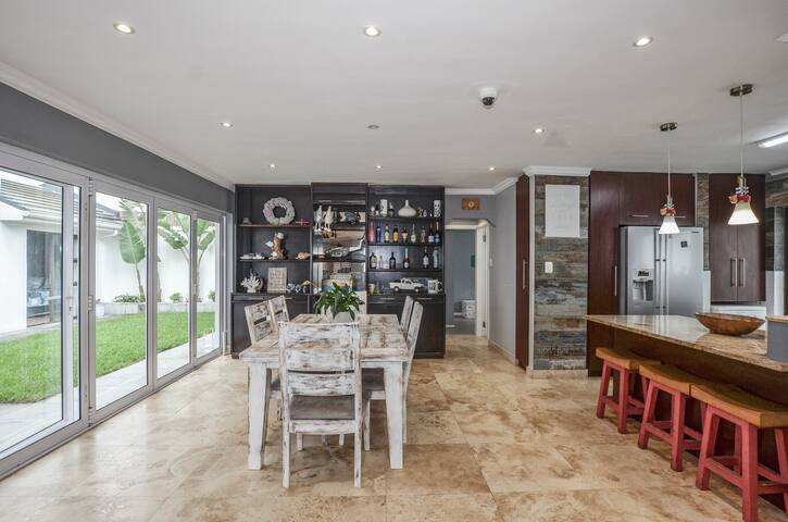 Blouberg beachfront escape gallery image 4