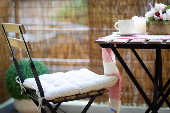 Asoke’s Hidden Gem – Cozy Stay Next to the Park! gallery image 3