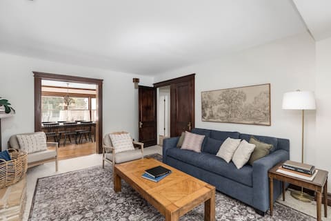 1896 Farmhouse | Pet-friendly | Close to Pine Knob