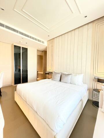 Super Luxury Waldorf Astoria Residences 100Sqm gallery image 2