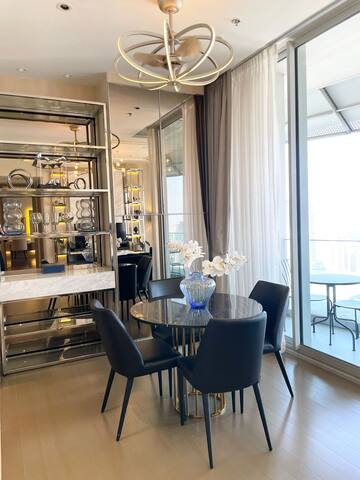 Super Luxury Waldorf Astoria Residences 100Sqm gallery image 3