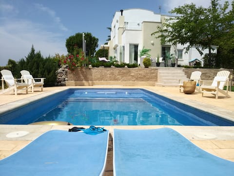 Beautiful "Villa Blanca"