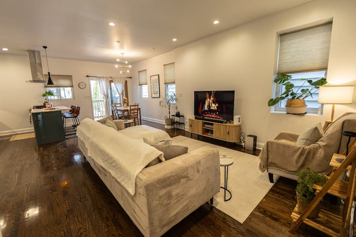 Wicker-logan Modernhouse W/garage 2 Blocks Fromcta - Chicago