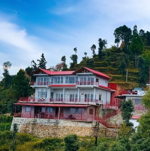 Kusumith Retreats I Panorama Villa | Luxury I View