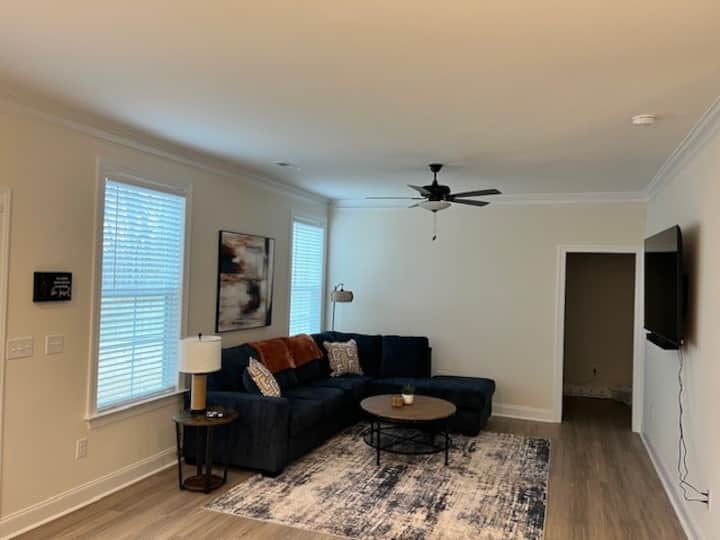 New! Charming 4/2.5 Modern Home In Clemson, Sc - Seneca, SC