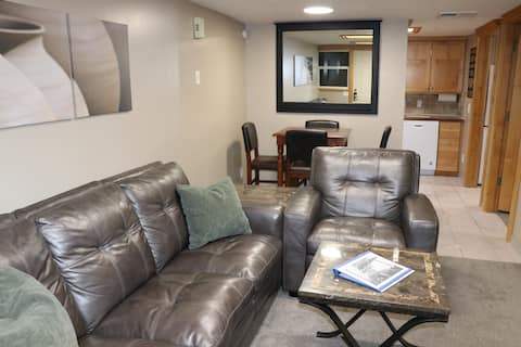 Successful Airbnb property: Ski & Stay Chalet Entire 2 bedrooms 2 beds 1 Bath in Sandy