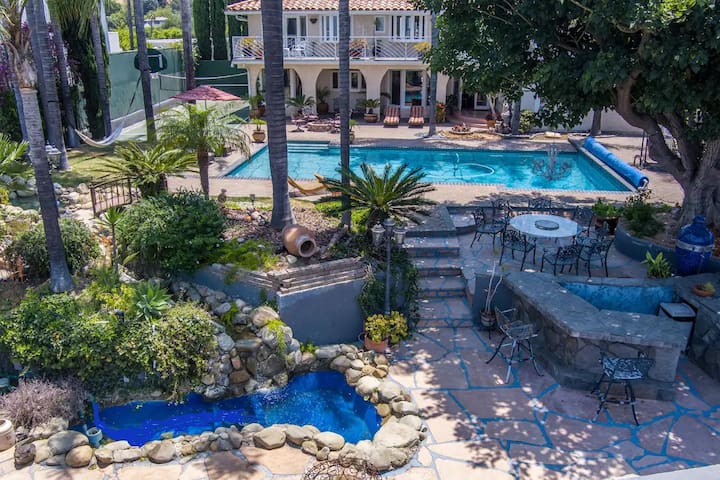 Secluded Family Hilltop Villa gallery image 4