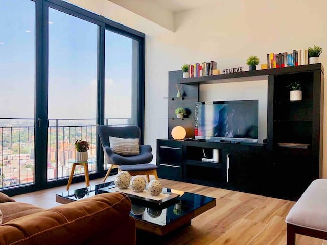 Polanco Sky 3BR Penthouse: Private Terrace & Gym