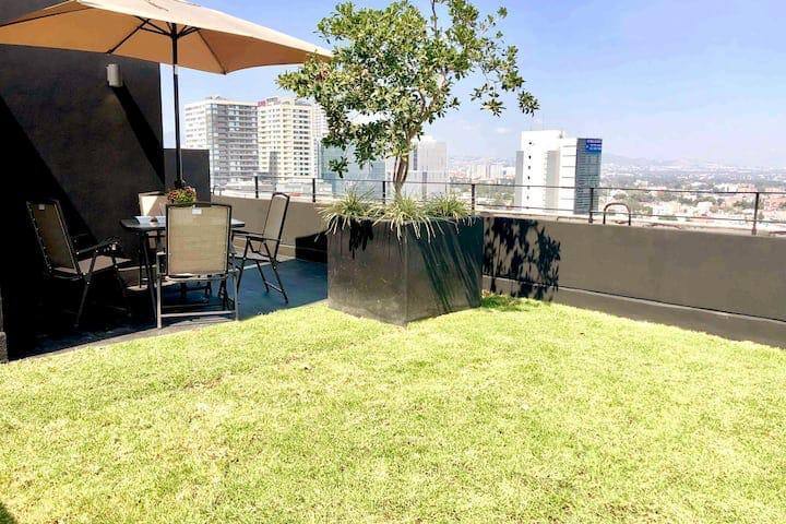 Polanco Sky 3BR Penthouse: Private Terrace & Gym gallery image 4