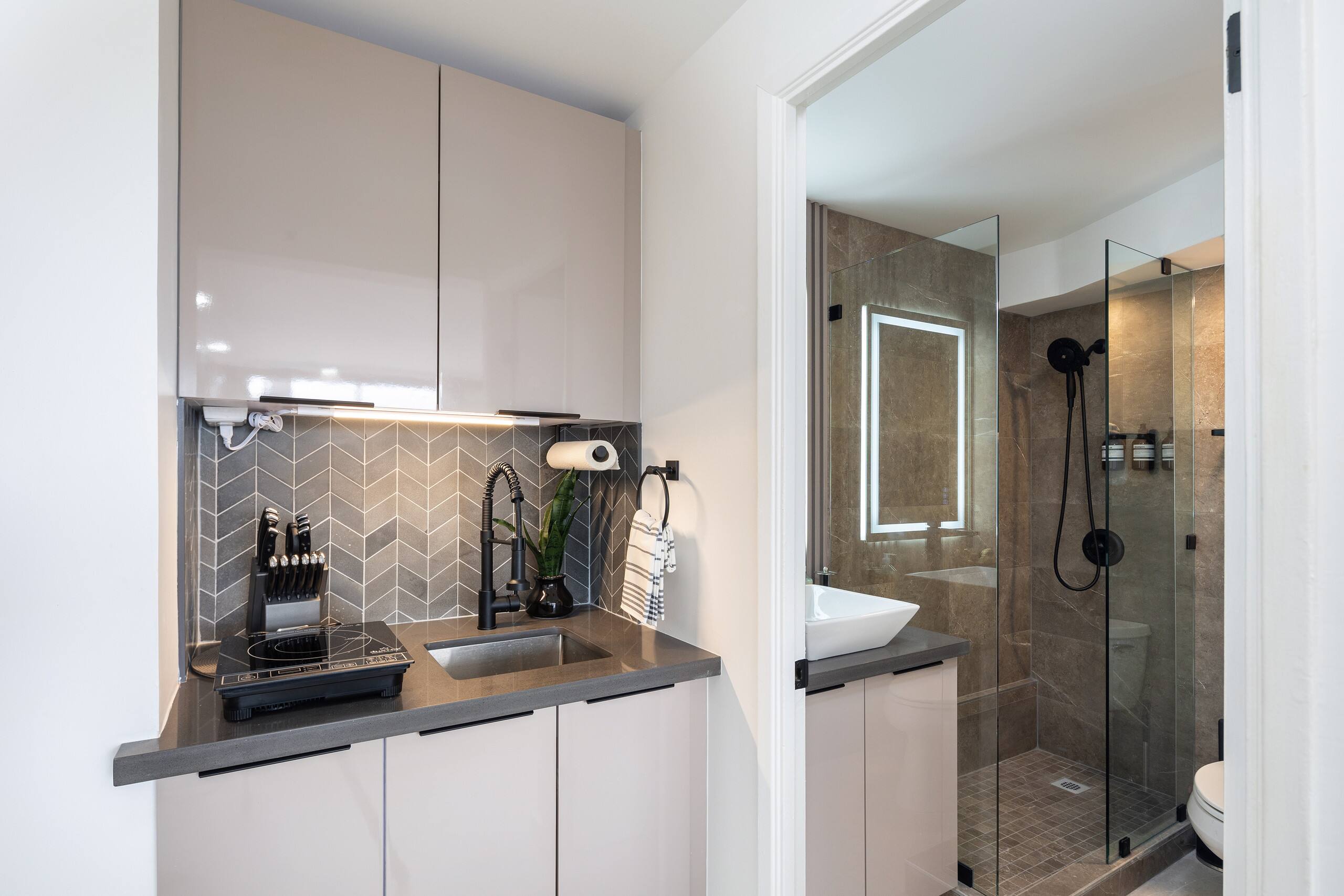 Condo in Honolulu · ★4.73 · 1 bedroom · 1 bed · 1 bath - Image 2