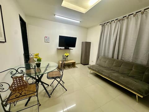 Popular Airbnb listing: Torrecita - APT 202 in Versalles