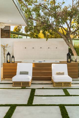 Skyline Hollywood – Oasis with Views gallery image 3