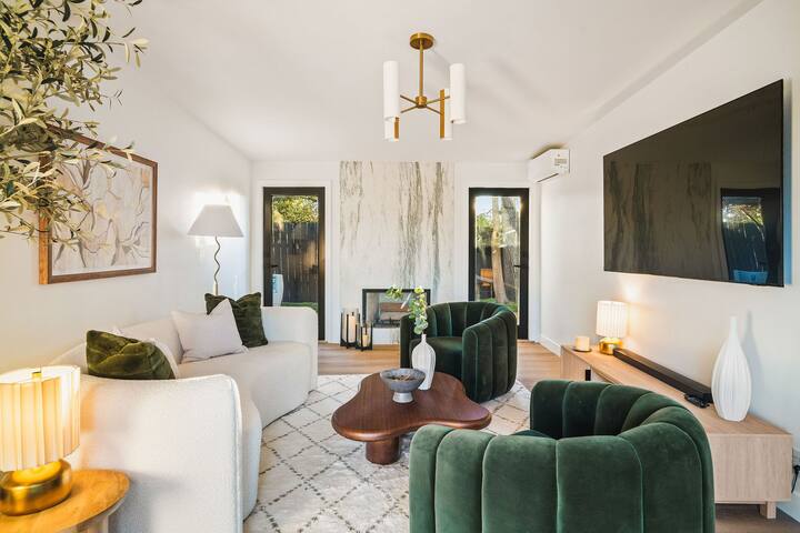 Skyline Hollywood – Oasis with Views gallery image 4