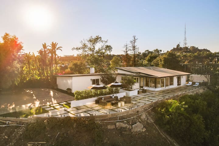 Skyline Hollywood – Oasis with Views gallery image 5