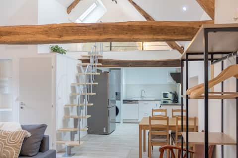 * The Authentic House * near Orleans