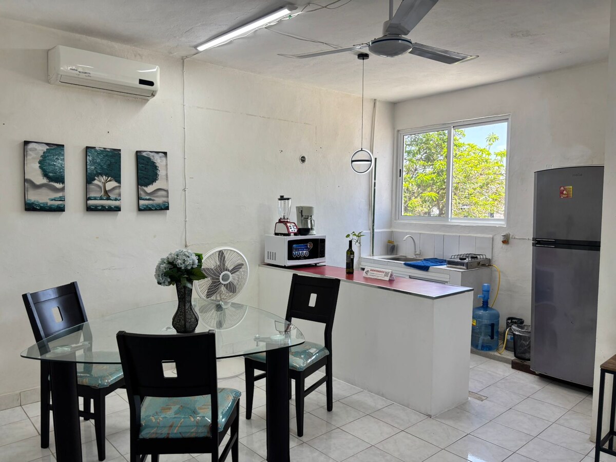 Propiedad de Airbnb exitosa: Comfortable and equipped apartment near squares. en Fraccionamiento Gran Santa Fe