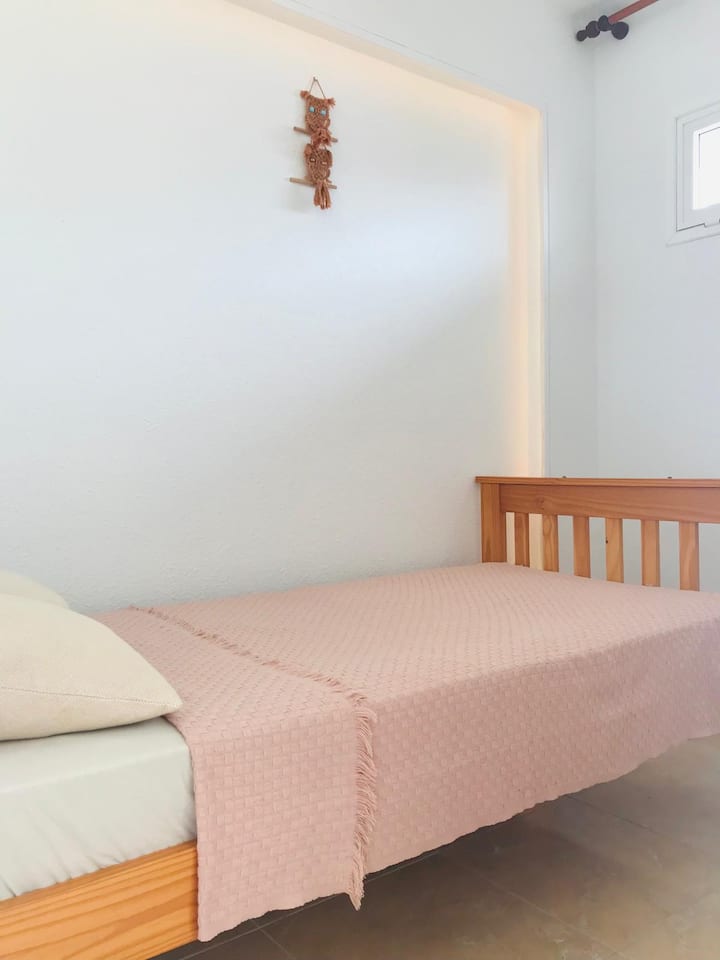 Schlafzimmer 2