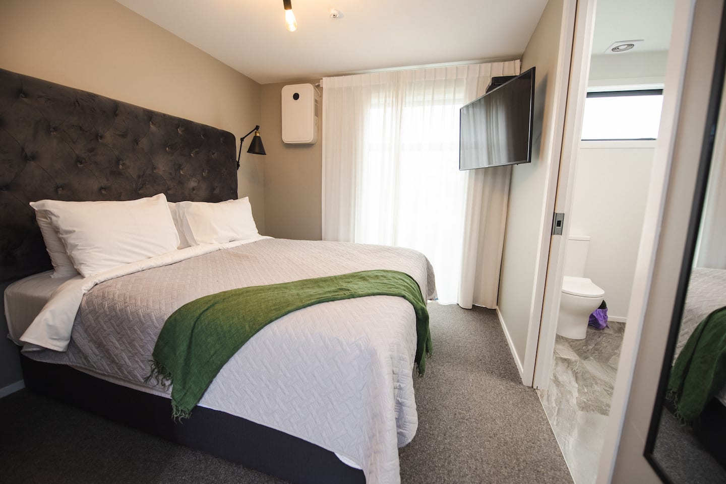The Residence - Apt 4 - Sky Tv - Dual Head Shower 4