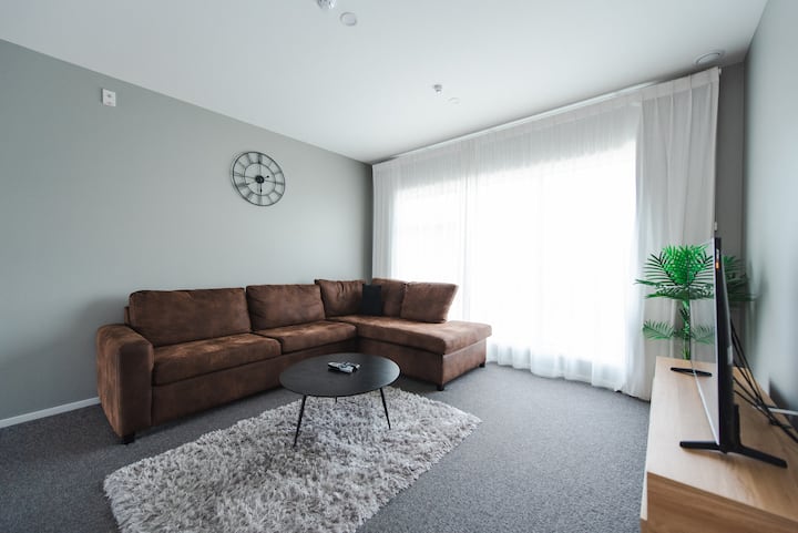 The Residence - Apt 5 - Spa Bath - Sky Tv - New Plymouth