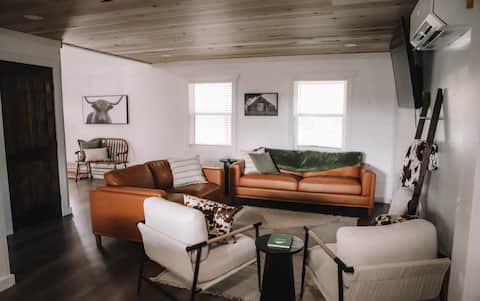 Top performing Airbnb: The Barn in West Tennessee Rural