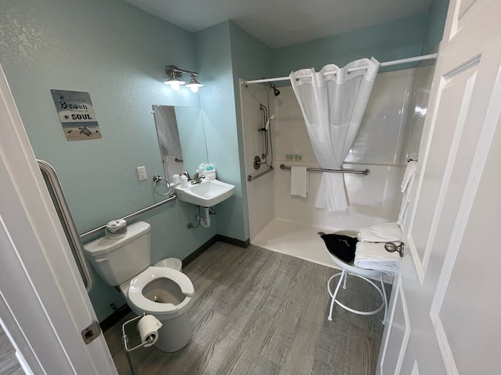 Ada Double Queen W/kitchenette - Long Beach, WA