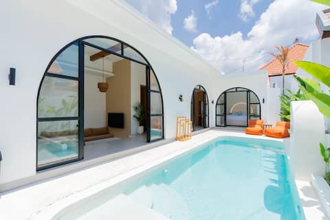 Casa Kaplan | Serene 2BR Tropical Villa in Kedungu