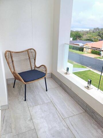 Lighthouse Beach Coastal Bliss gallery image 5