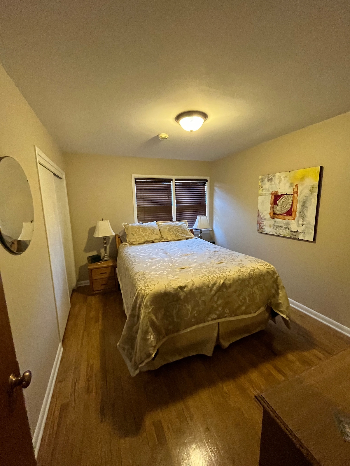 غرفة النوم رقم2 ، سرير بحجم كبير