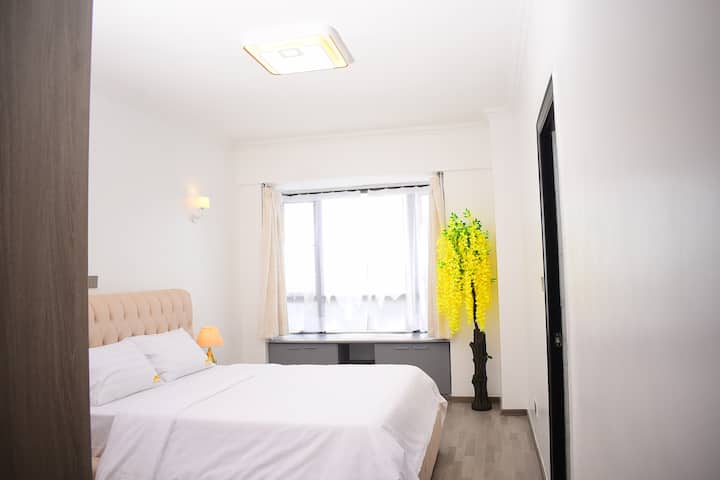 חדר שינה 4 מואר ומרווח. הכול חדש בנכס הזה (ינואר 2025)