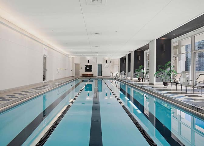 South Loop Suite (Indoor Pool • Fitness Center)
