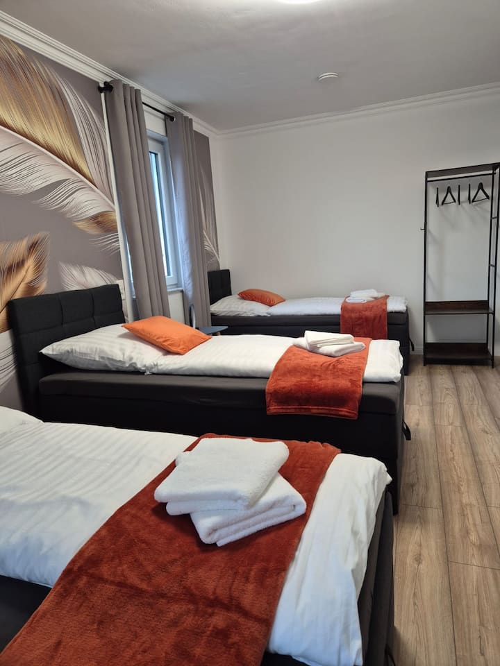Schlafzimmer 2