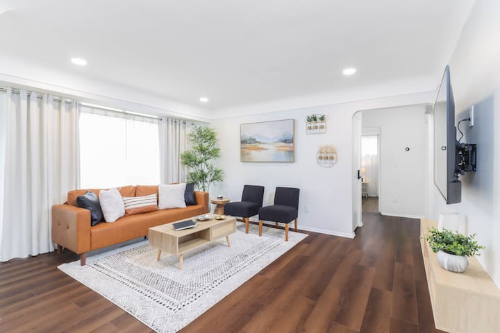 Modern Retreat |3bdr| Near Dtw & Detroit Downtown - Westland, MI