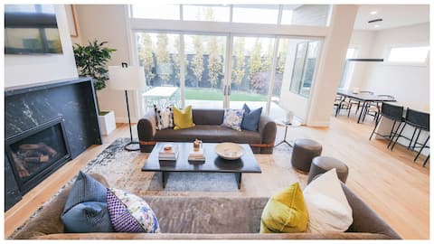 SKiERS PARADiSE (NO smoke/vape/pet/party)