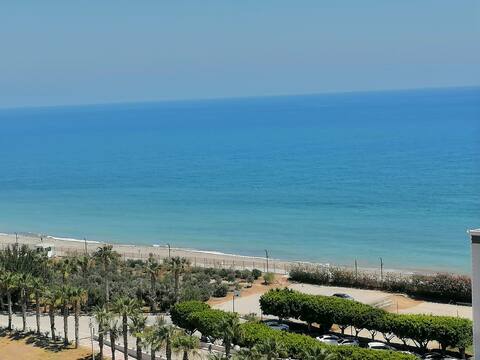 Beachfront luxury 3+1 apartment with pool