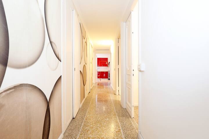 L.C. GrandTour Donatello gallery image 5