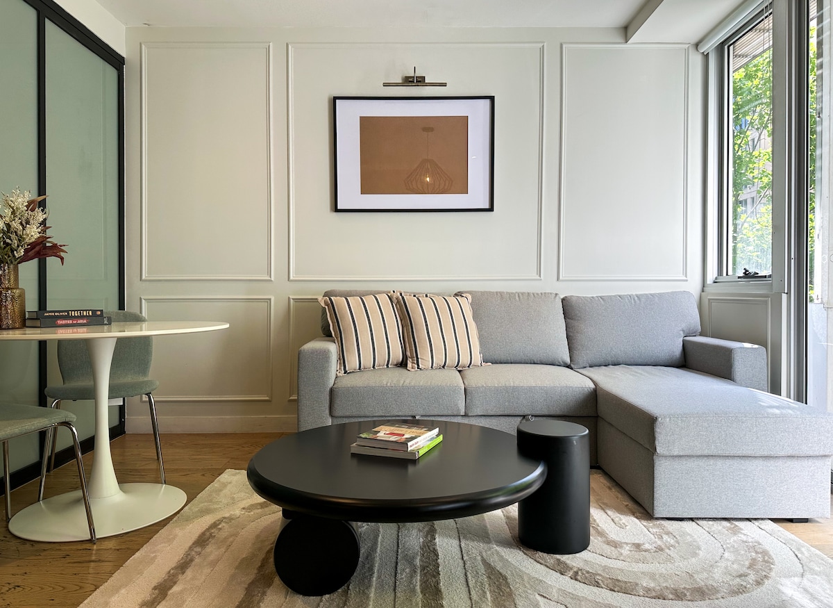 Popular Airbnb listing: Stylish 2 Bedroom Apartment in Paris End Melbourne in Melbourne