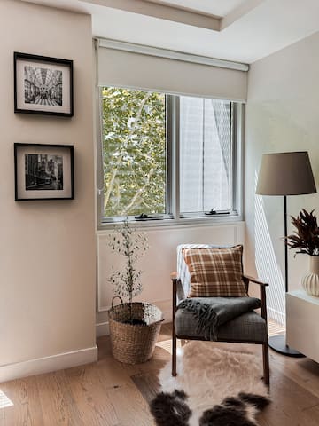 Stylish 2 Bedroom Apartment in Paris End Melbourne