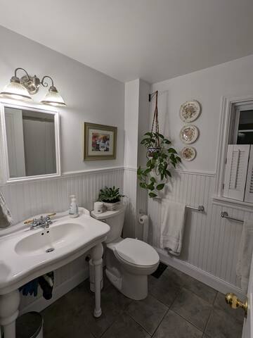 3beds, 1.5bath gallery image 5