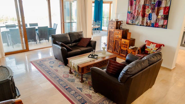 Große Villa Mit Pool Und Traumhaften Meerblick - Кипр