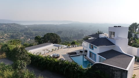 CASA SINGH by Akama Homes 4bhk villa with pool