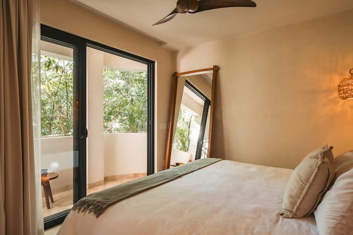 Camera spettacolare con comodo letto matrimoniale grande