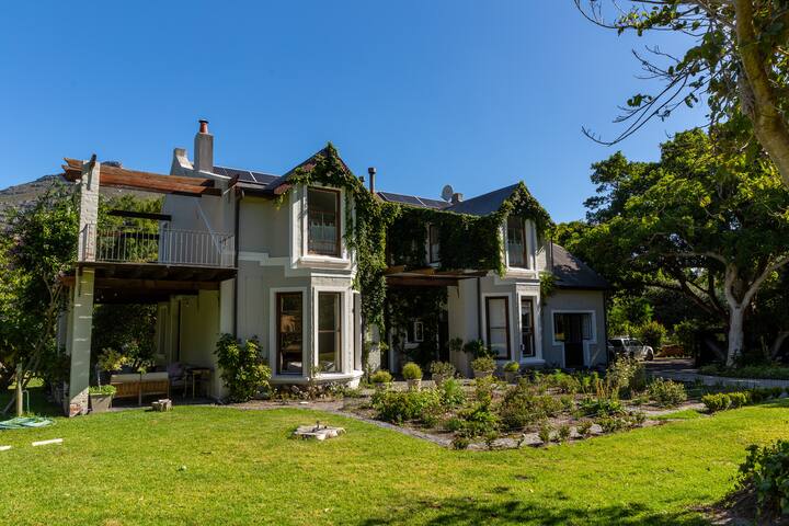 Bentwood Flower Farm gallery image 3