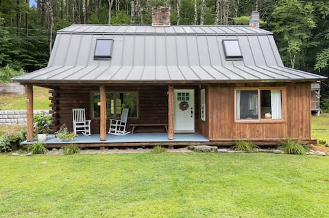 Kid + Dog Friendly Cabin | Big Yard + Fire Pit