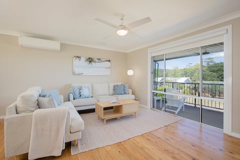 Aurora Grove—A Familly Retreat at Caves Beach