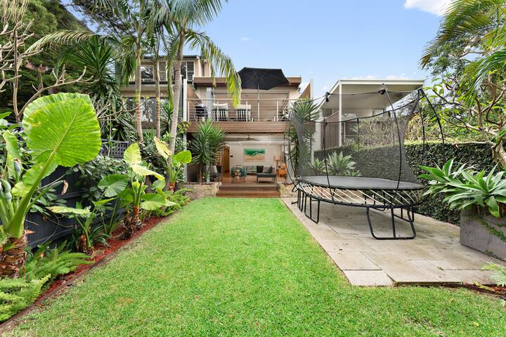 Coogee Palms | 4 Bedroom Luxury | Alfresco Living gallery image 5